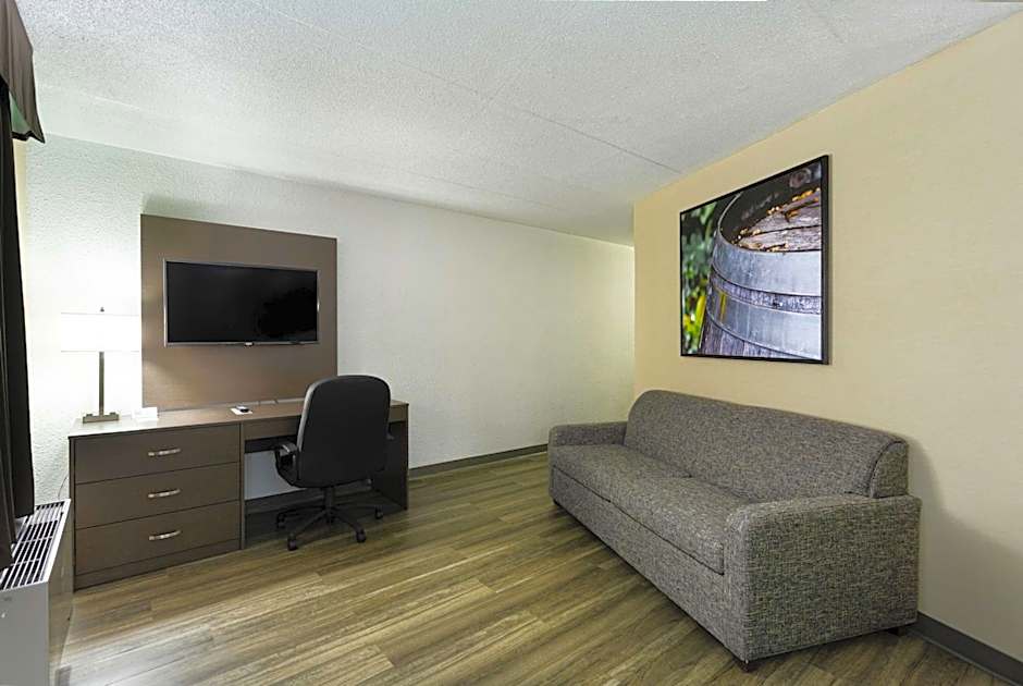 Days Inn by Wyndham Fallsview