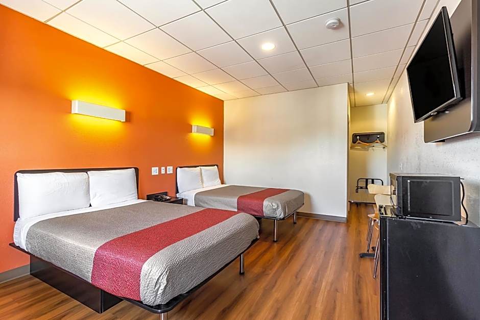 Motel 6 Elizabeth NJ Newark Liberty Intl Airport