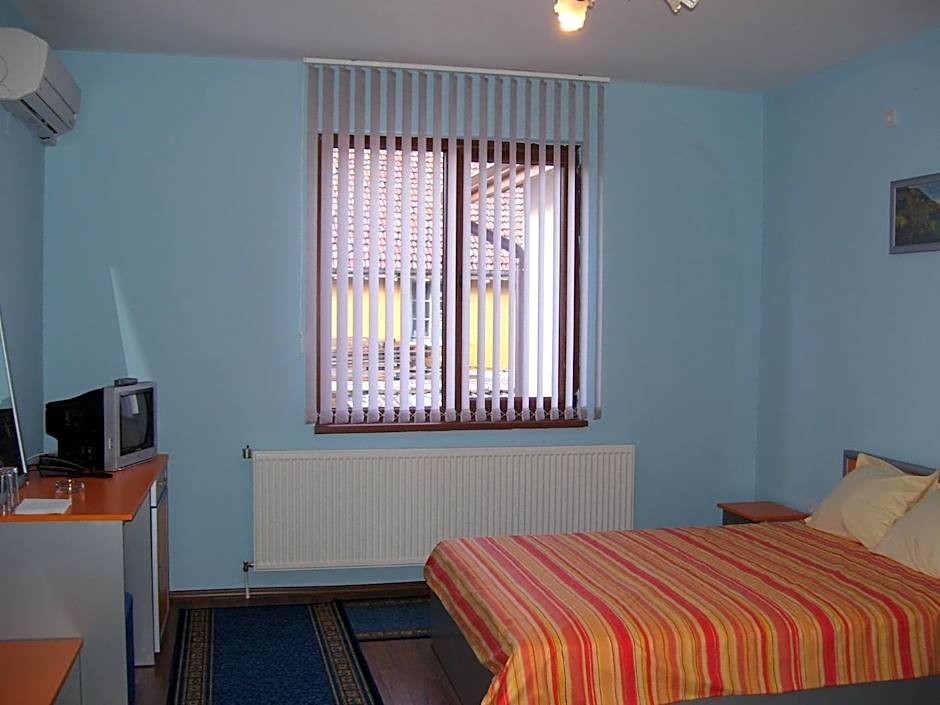 Kestenite Family Hotel