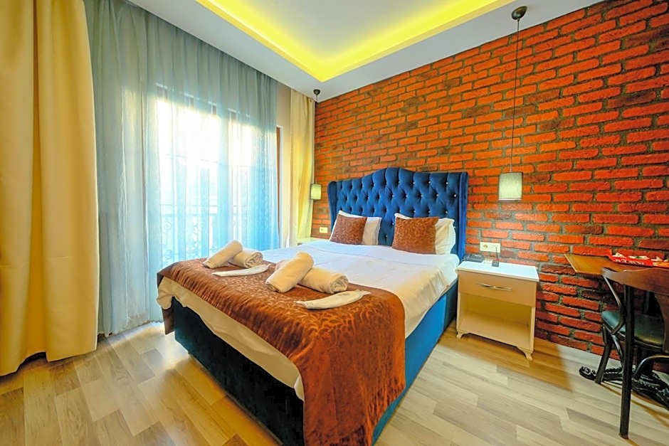 Taksim Celebi Suites