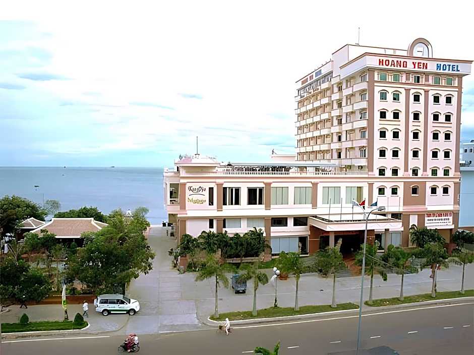 Sandals Hoang Yen Hotel