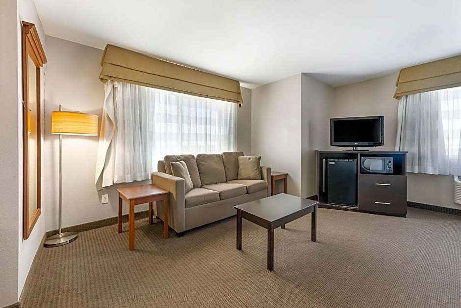 Sleep Inn & Suites Hays I-70