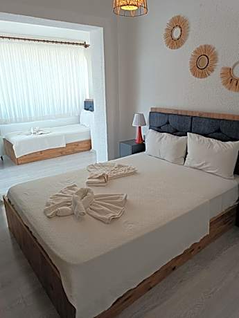 Standard Triple Room with Sea View