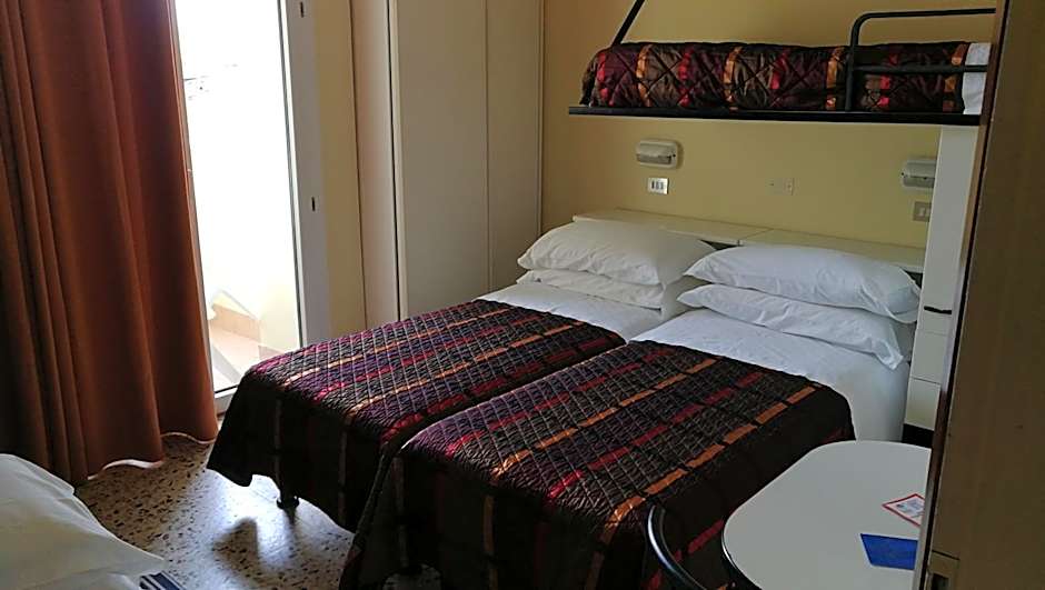 Hotel Alaska
