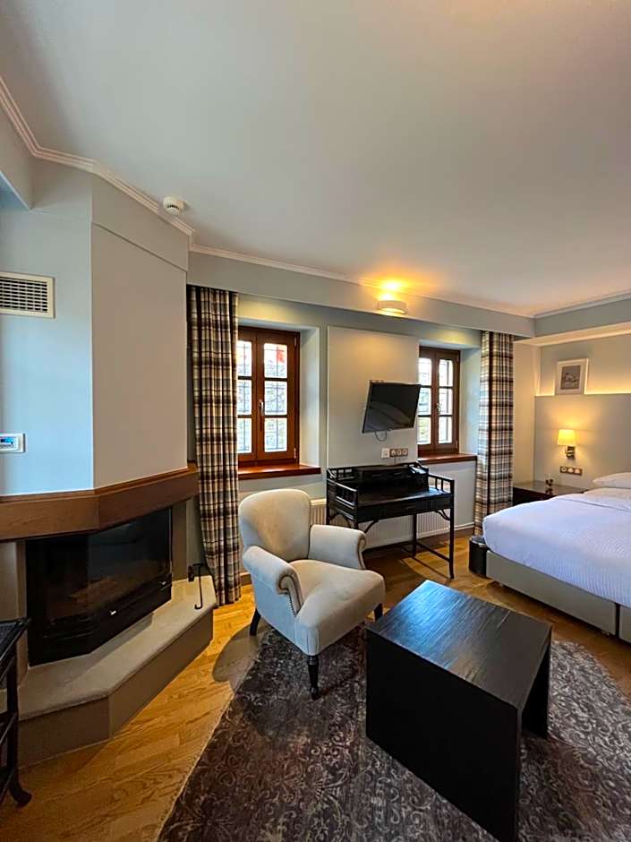 MounTrace Suites & SPA