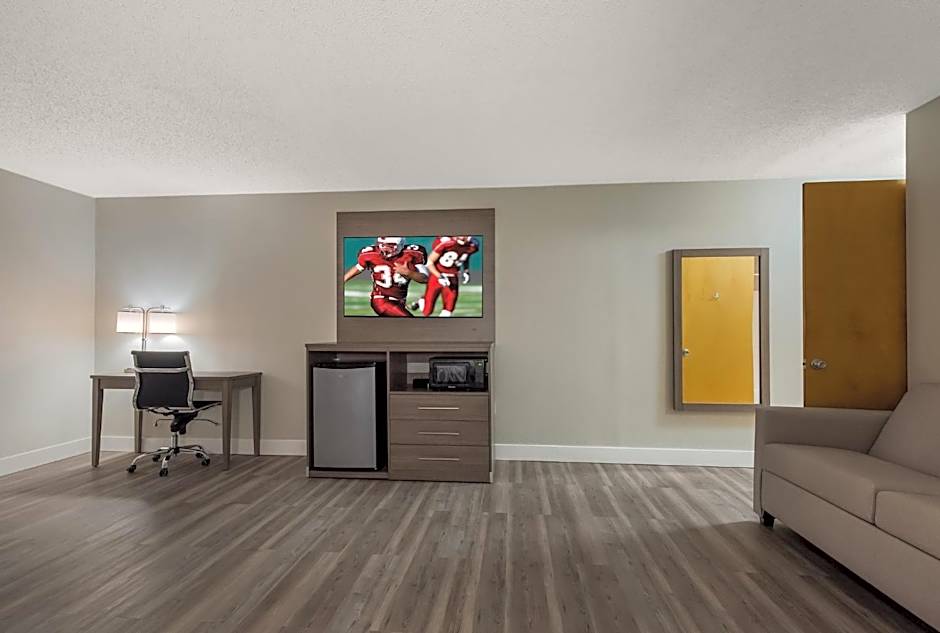 Red Roof Inn & Suites Vineland - Buena