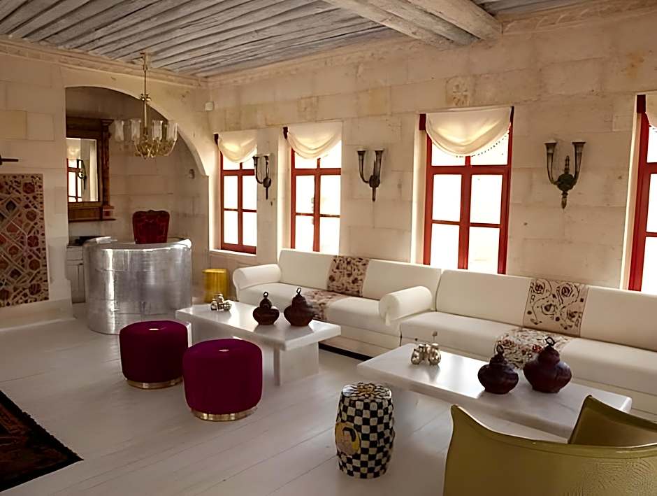 Hezen Cave Hotel
