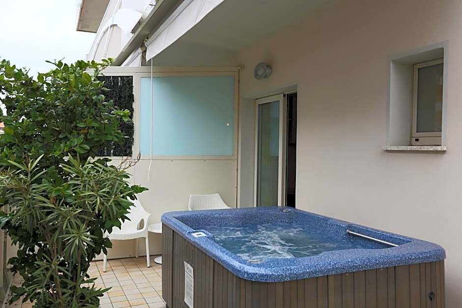 Hotel Caribia Pinarella