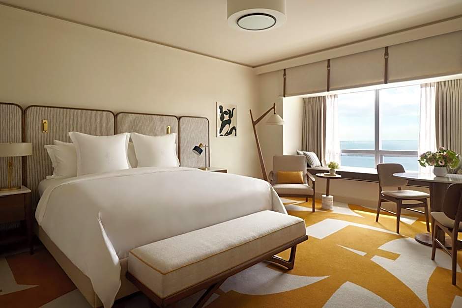 Four Seasons Hotel Miami