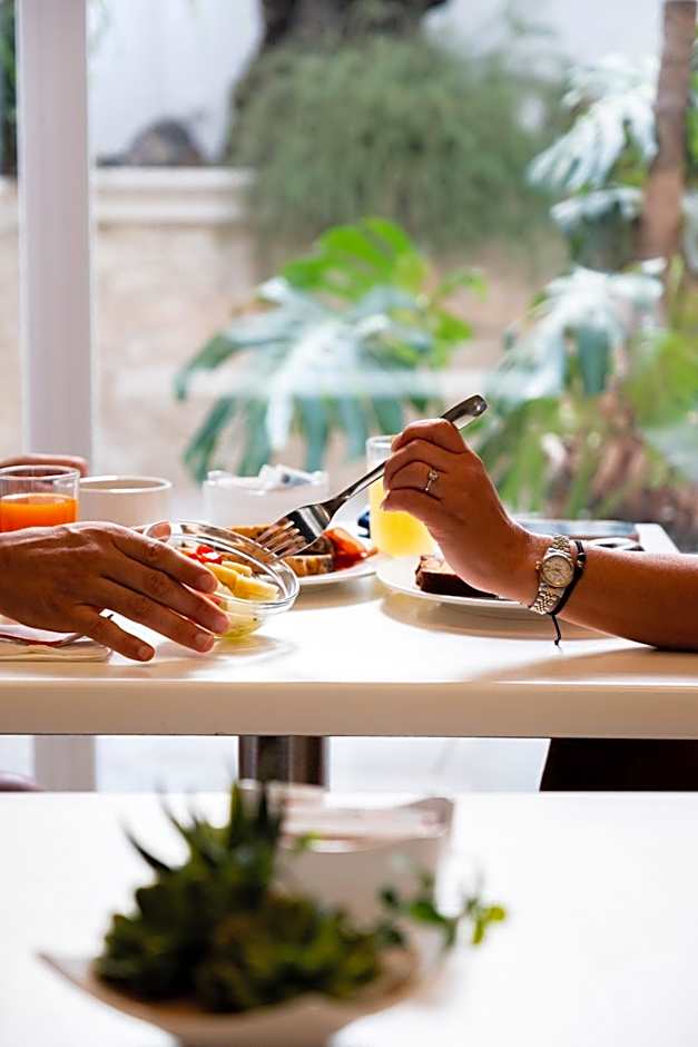 Hotel Puerta del Mar - Adults Recommended