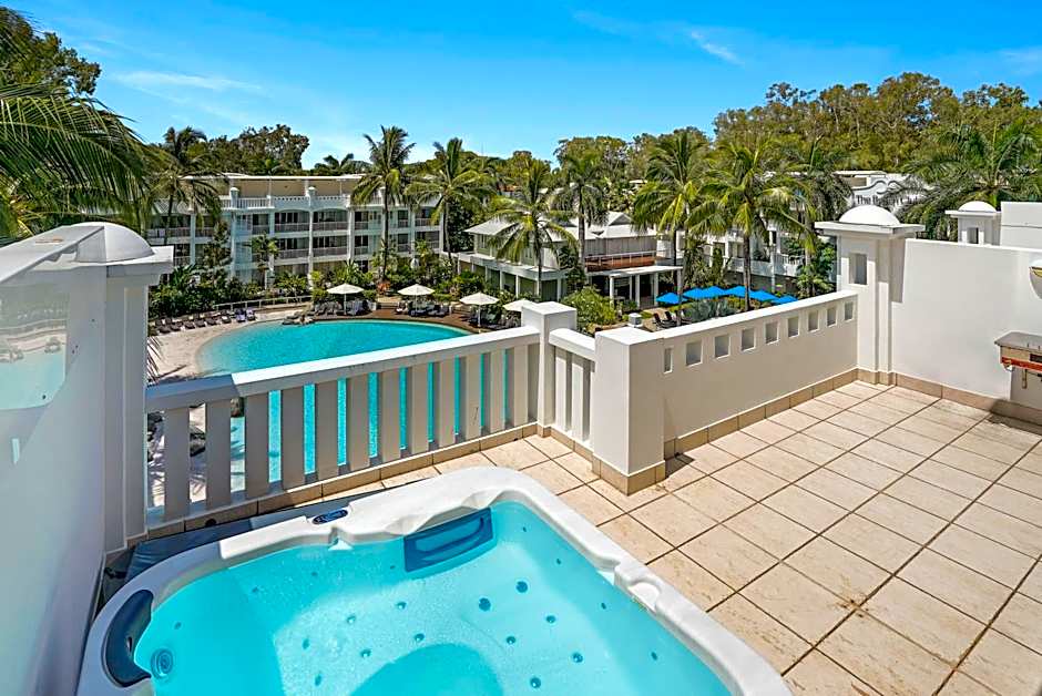 Elysium Private Apartments at Beach Club & Spa