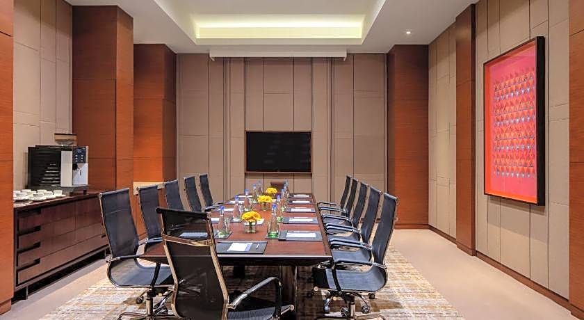 Hyatt Regency Chandigarh, Elante Mall