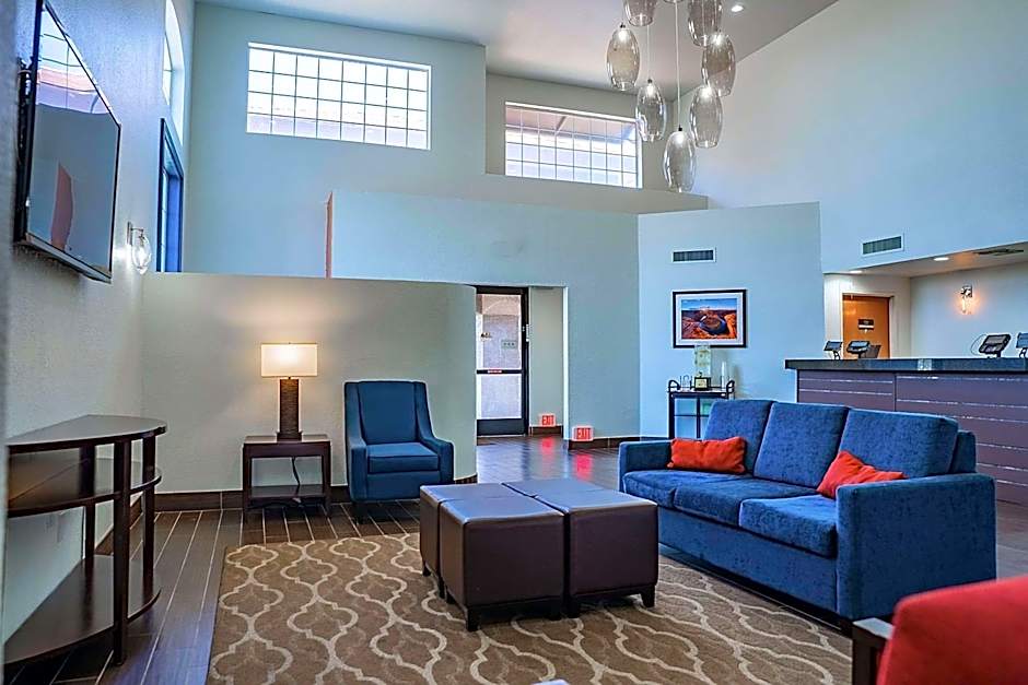 Comfort Inn & Suites Sierra Vista near Ft Huachuca