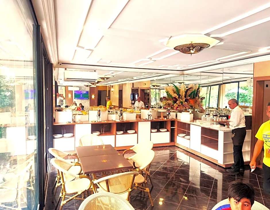 Hotel EZZAHIA by HMS