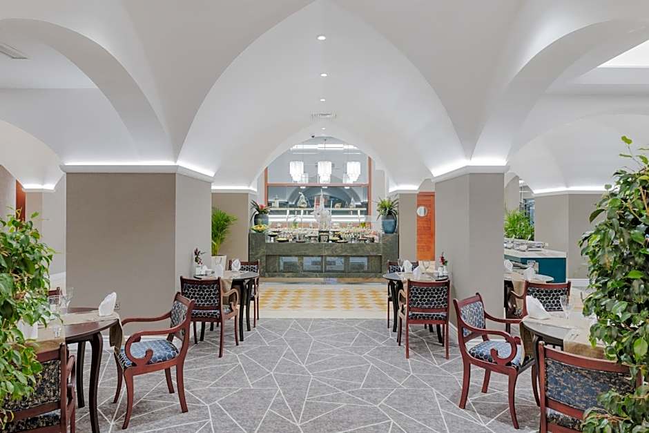 The Arkin Colony Hotel