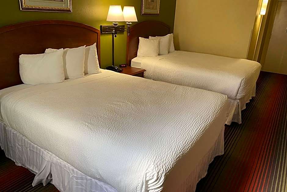 Ramada by Wyndham Rochelle Park Near Paramus