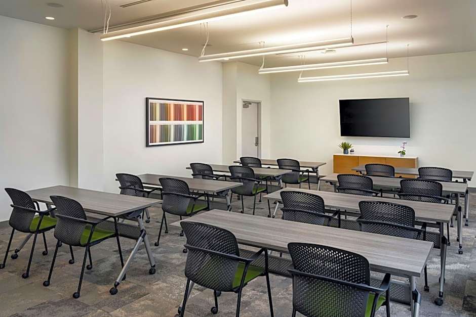 Element Knoxville West