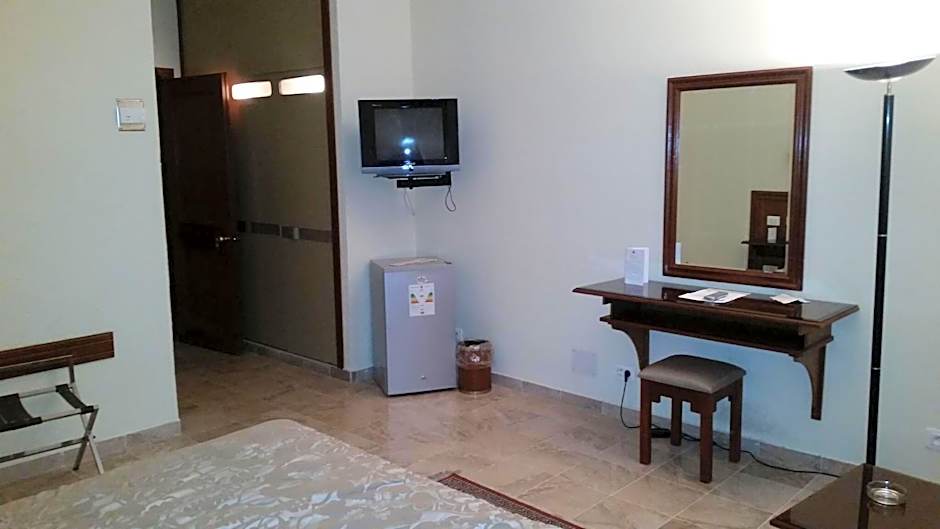 El Hana International