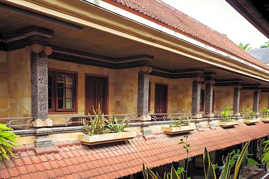 Segara Sadhu Inn Kuta