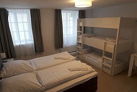 Family Suite with a separate bathroom