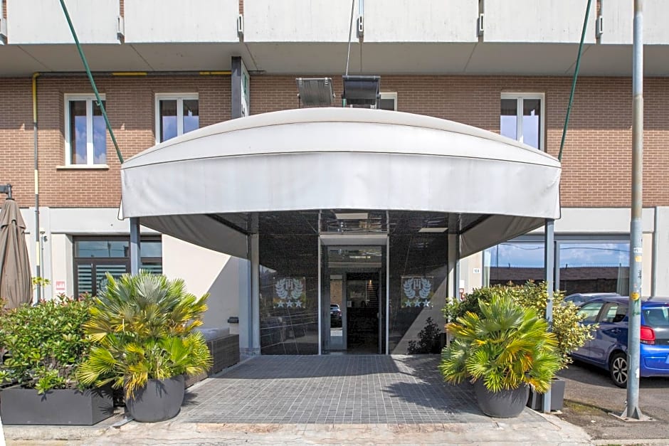 Tiby Hotel