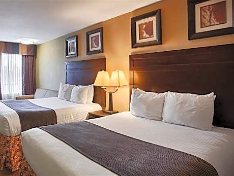 Deluxe Queen Bed