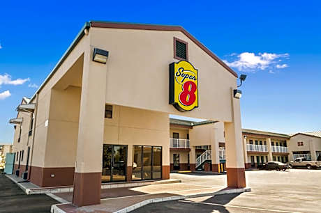 Super 8 by Wyndham Hattiesburg North