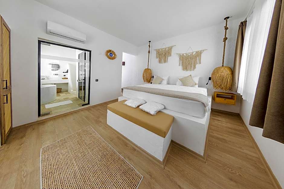 Gran Via Alsancak ( Boutique Hotel )