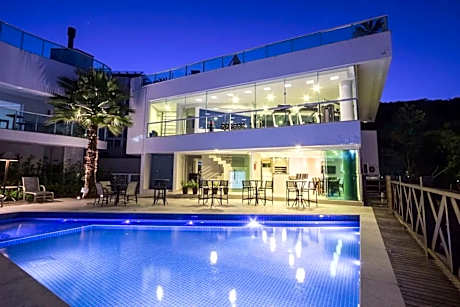 Varandas do Atlântico 403B - Apto 3 quartos em condomínio de luxo à beira mar de Bombas