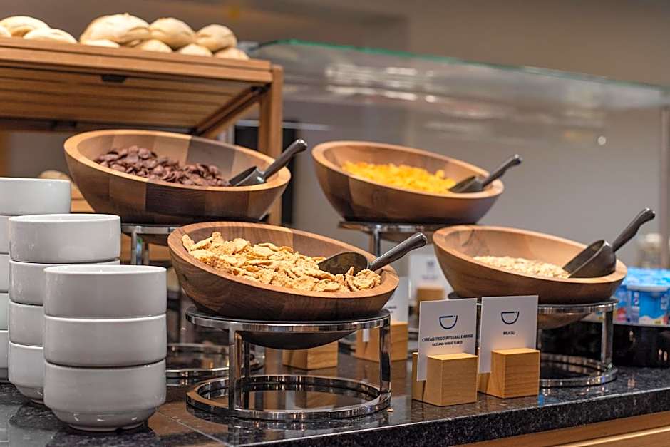 Holiday Inn Express Lisbon Airport By IHG