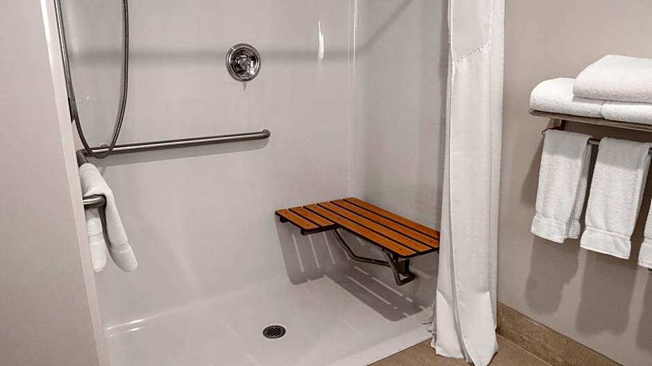 Holiday Inn Express Hotel & Suites Newton Sparta By IHG