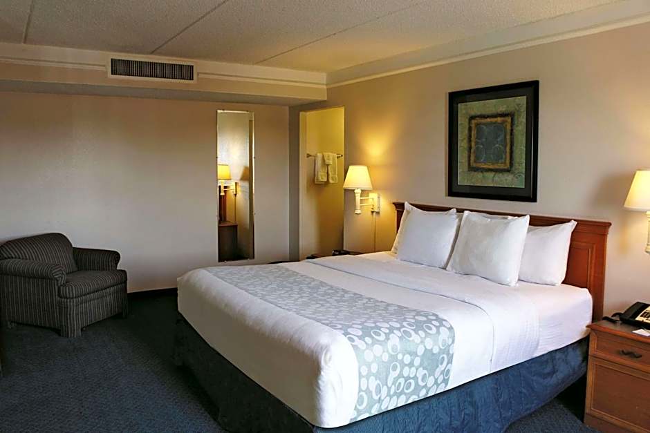 La Quinta Inn & Suites by Wyndham Clute Lake Jackson