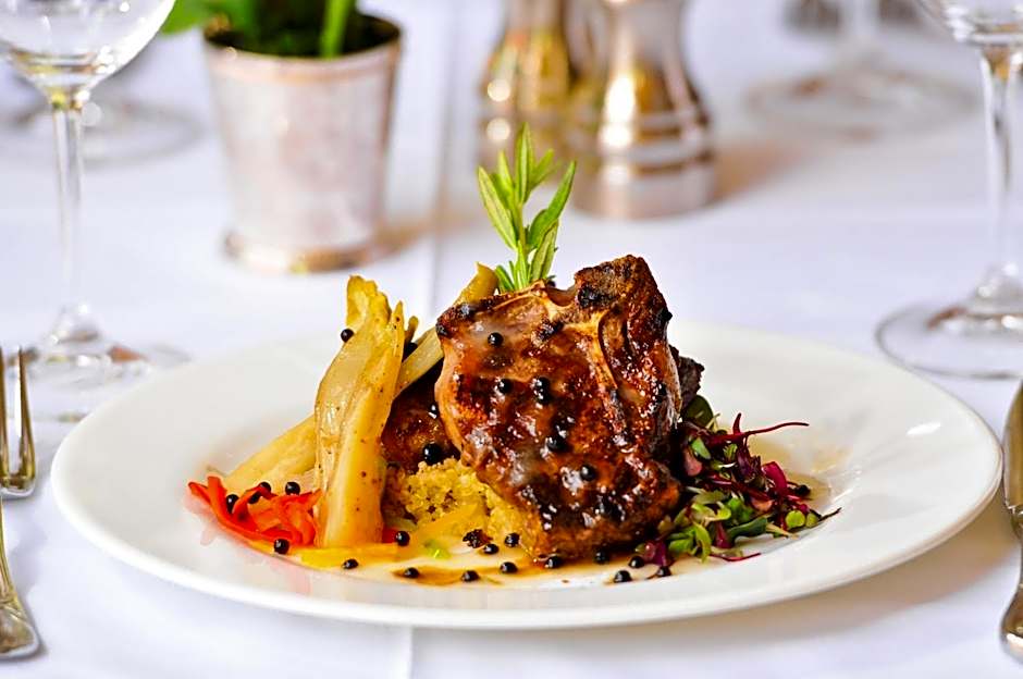 Cliff House at Pikes Peak