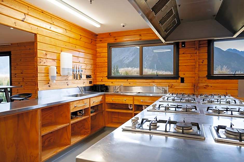 Haka House Hostel Aoraki Mt Cook