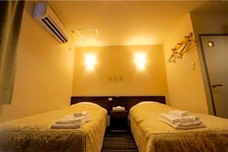 Twin Room - Non-Smoking