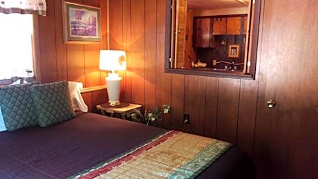 One-Bedroom Cottage