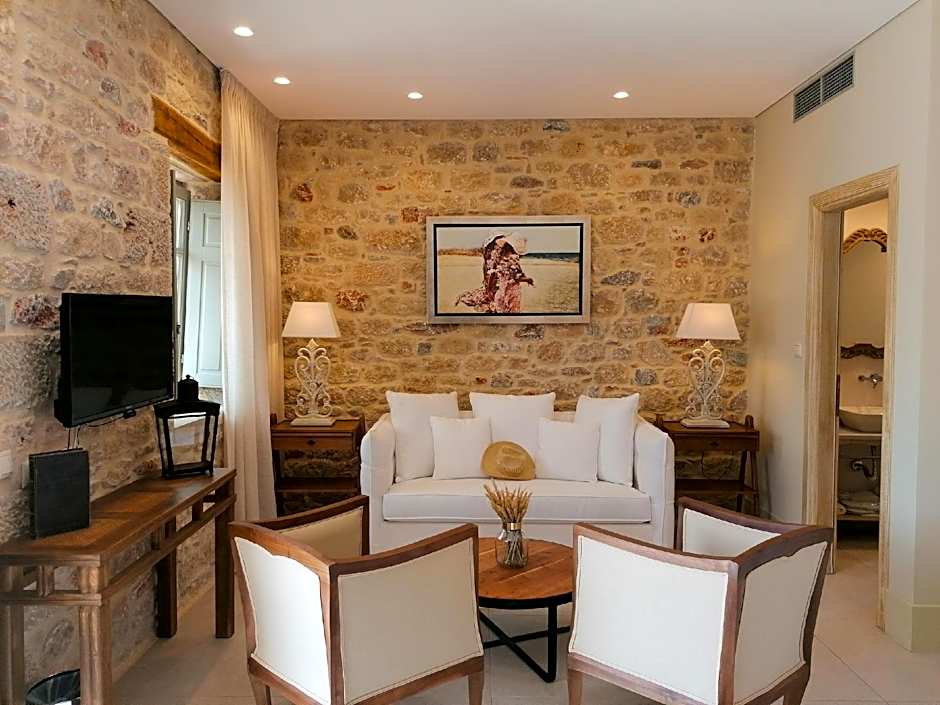 Photo 1 of 1 of Junior 1 Double Bed or 2 Beds Suite, Sea View