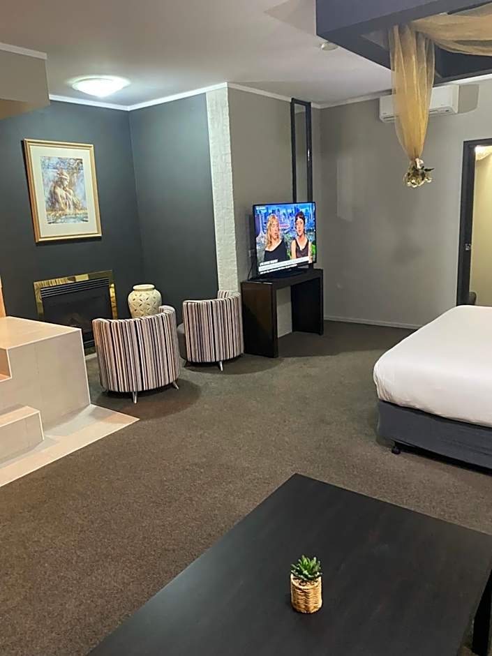 Madison Spa Motel - Adults Only