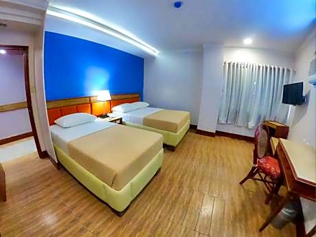 Triple Room with Garden View