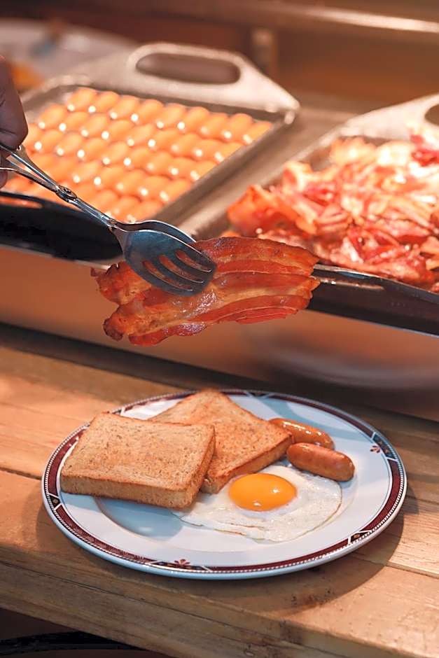 Jen Manila by Shangri-La