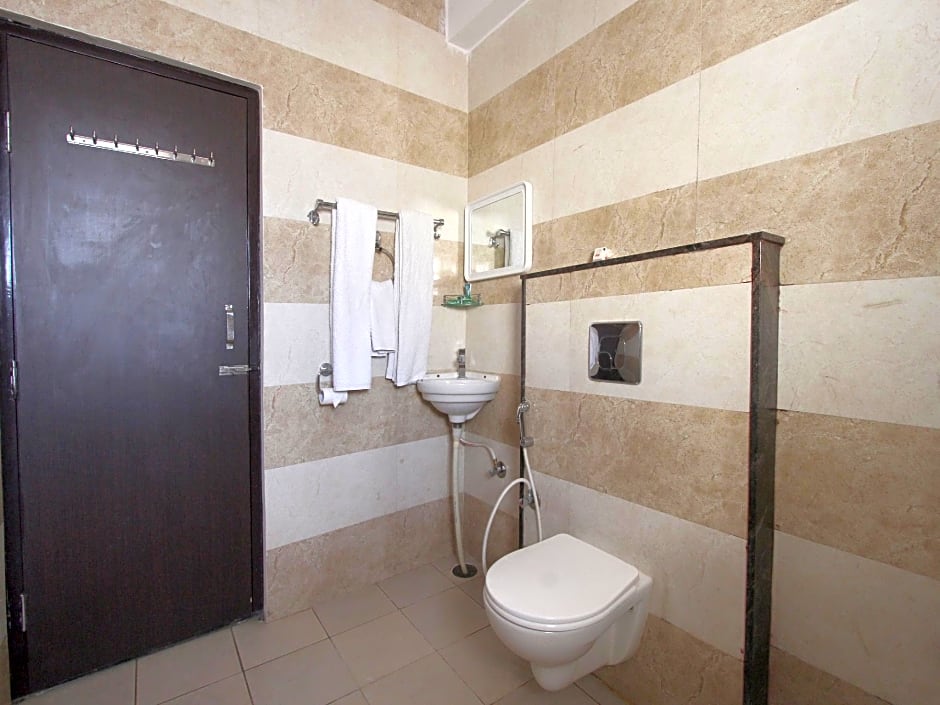 OYO 14520 Habitat Hotel & Suites