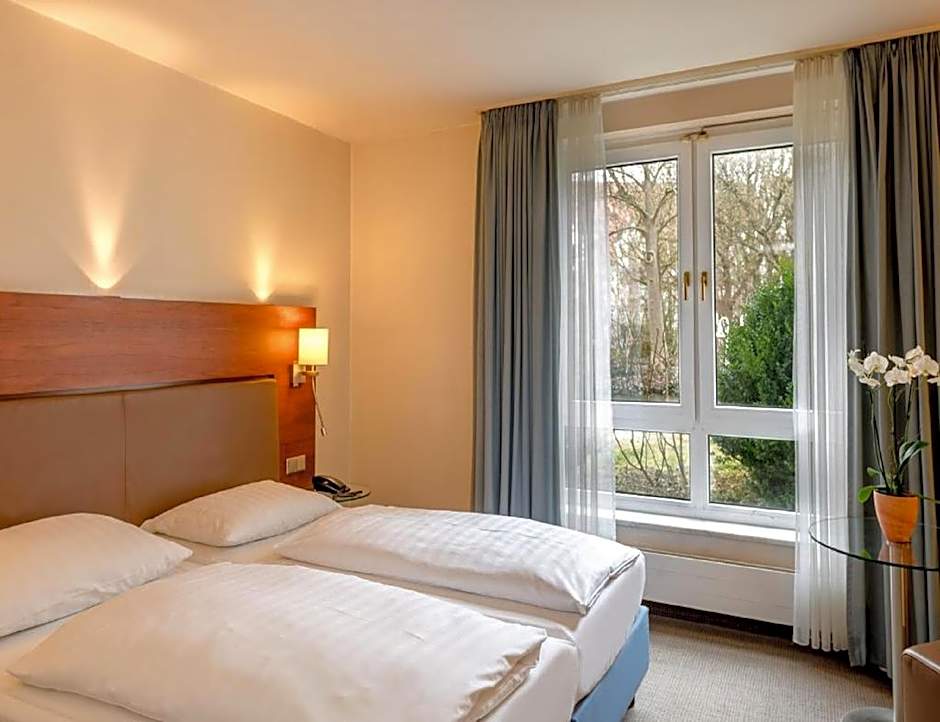 Sunday Hotel Munchen Airport Freising