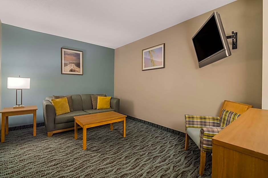 Best Western Plus Executive Court Inn & Conference Center