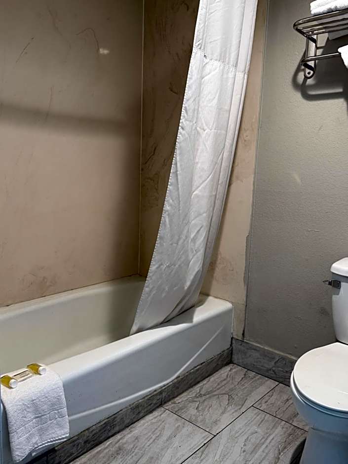 Days Inn by Wyndham Ontario Airport