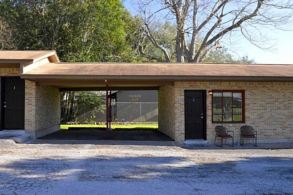 Shiner Country Inn