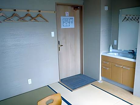 Japanese Style Economy Twin