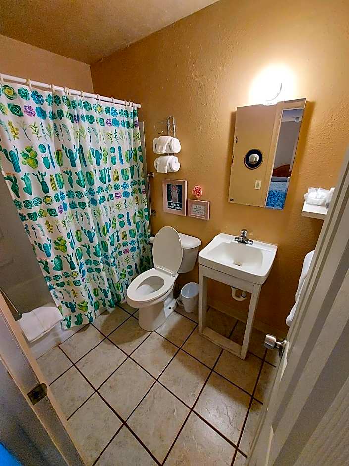 Cactus Inn