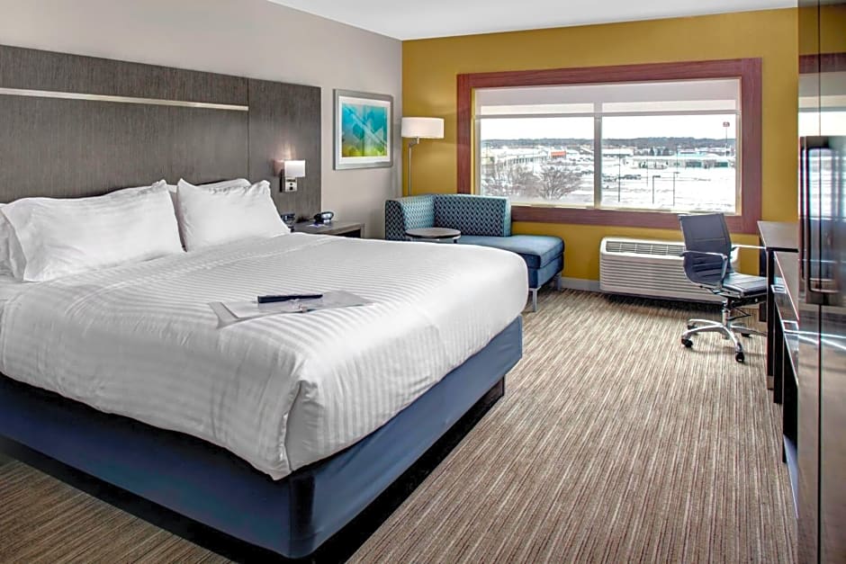 Holiday Inn Express & Suites Coldwater, an IHG Hotel