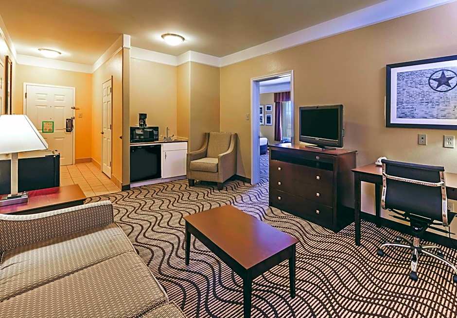 La Quinta Inn & Suites by Wyndham Angleton