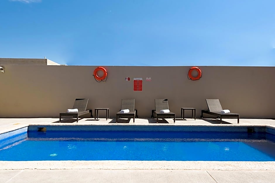 Extended Suites Tijuana Macroplaza